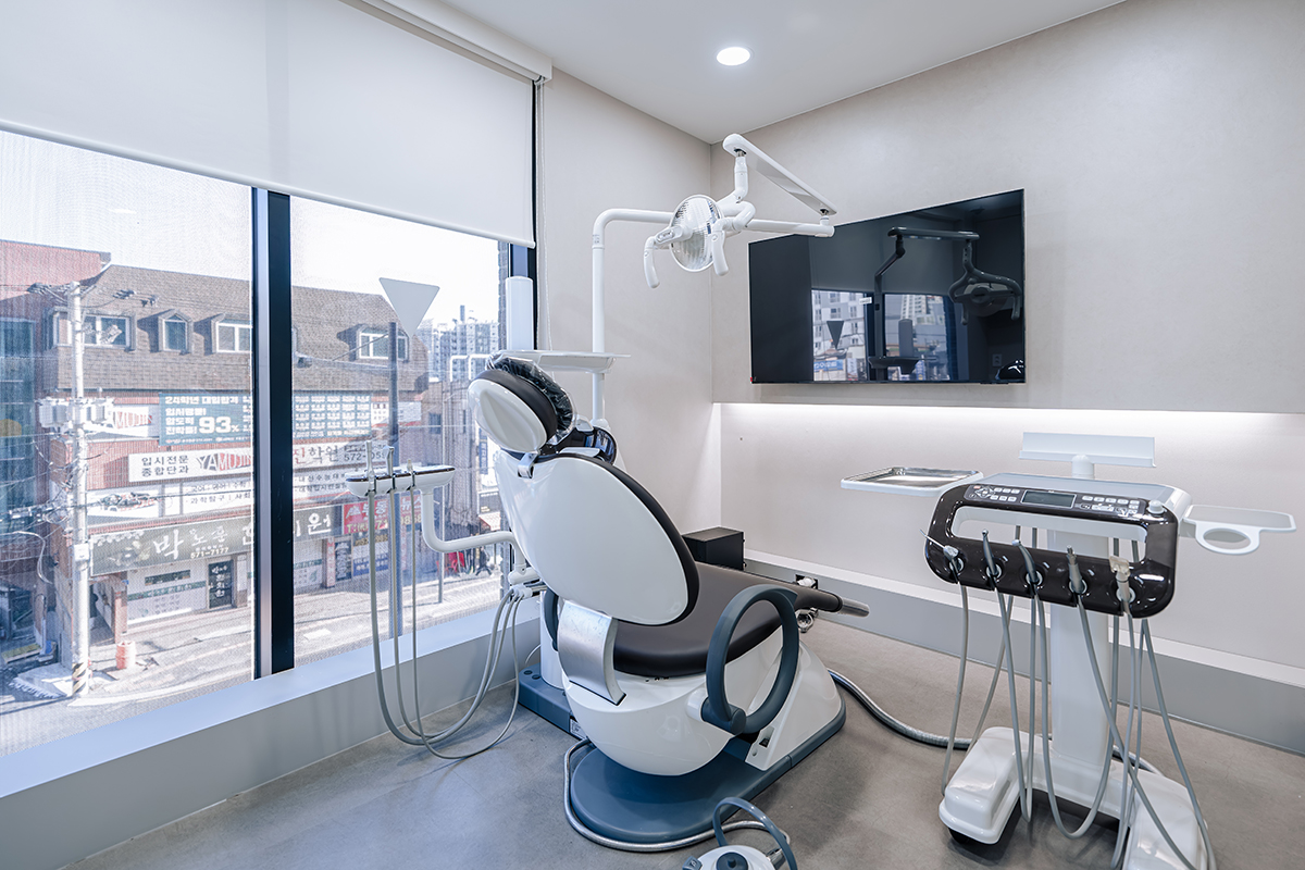 원플란트치과 내부 인테리어-6